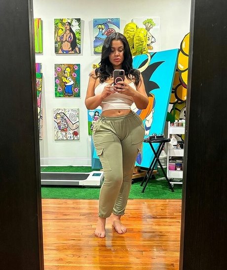 Roxsana Diaz naked pornstar picture