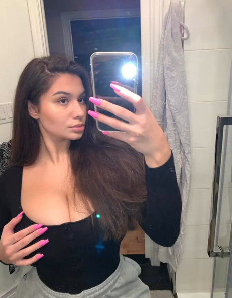 Marisa G perfect actress img