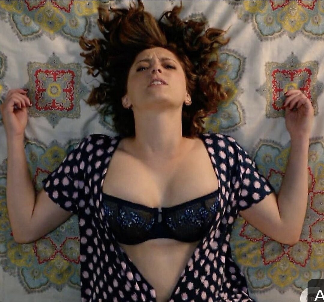 Rachel Bloom model sexy picture
