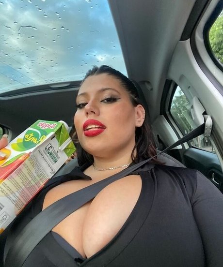 Victoria Zoto top actress pics