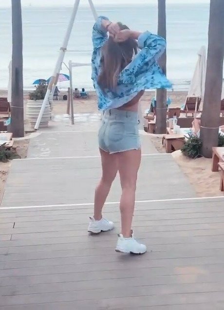 black hair milf onlyfans nude photos