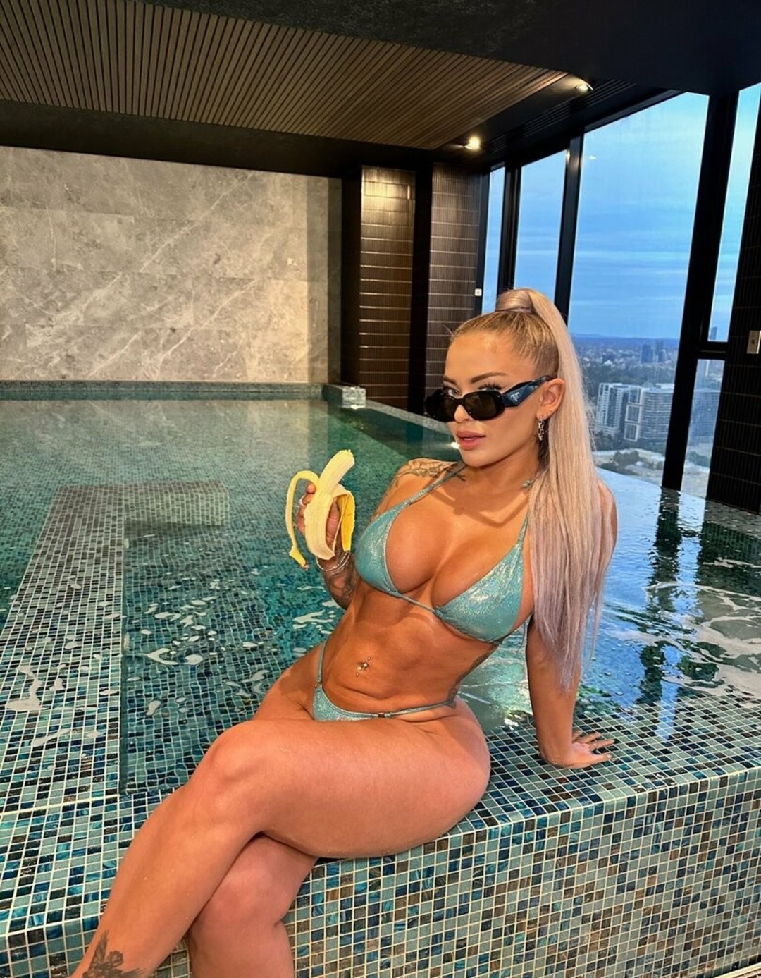 itshayleydavies free art actress img