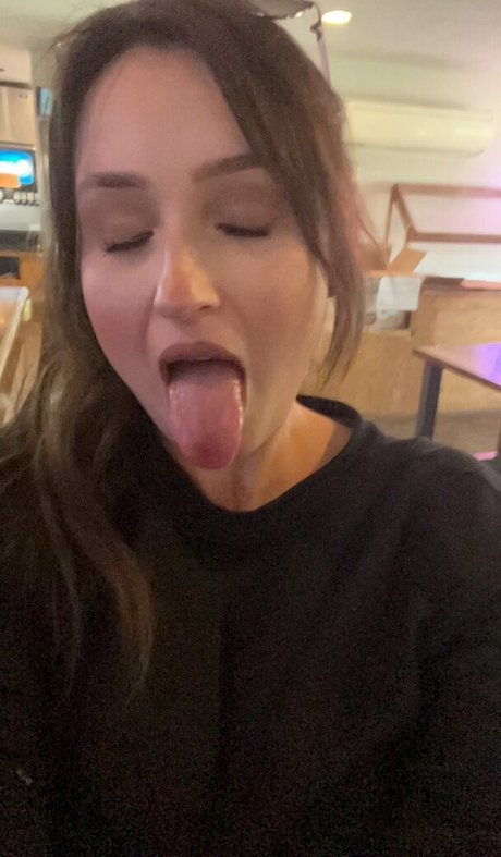 youcancallmemommy22 naked model images