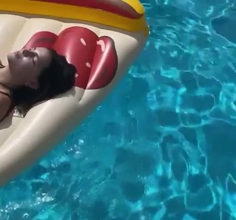 Inde Navarette star hot picture