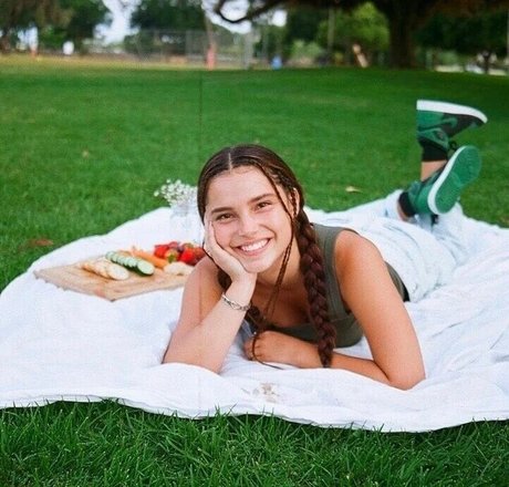 Inde Navarette xxx actress archive