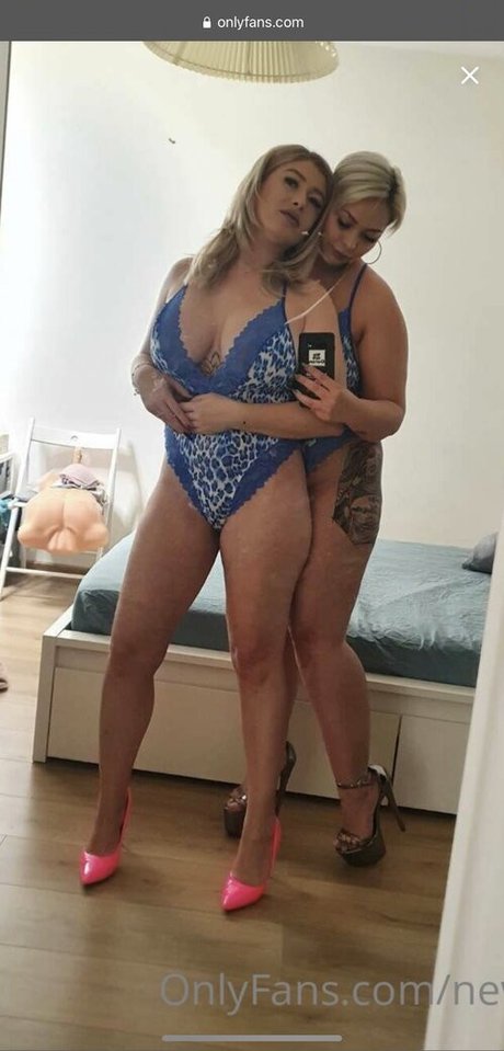 lesbians onlyfans sexy pics