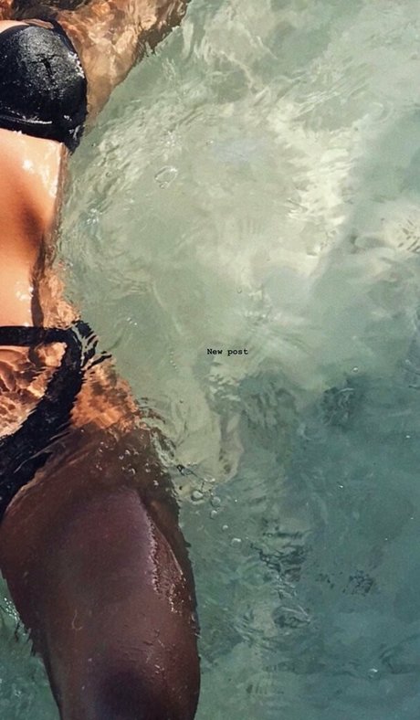 Hafiia Mira naked star photo