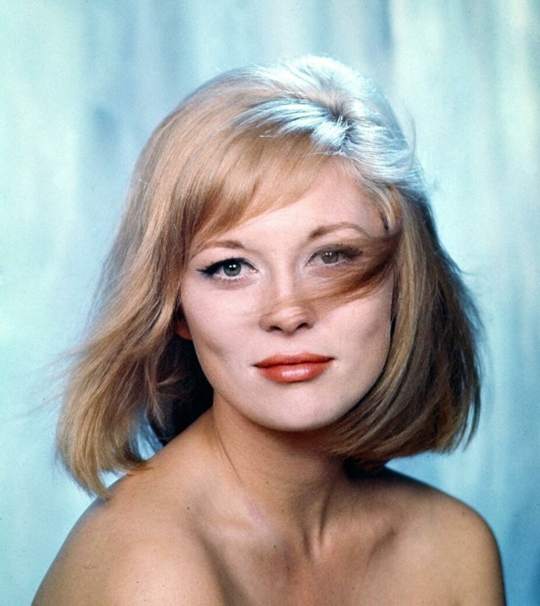 Faye Dunaway model nice images
