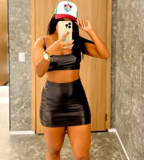 Casal Lovely porn star picture