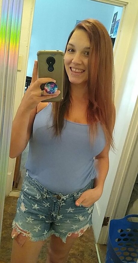 Feline Anchor top actress images