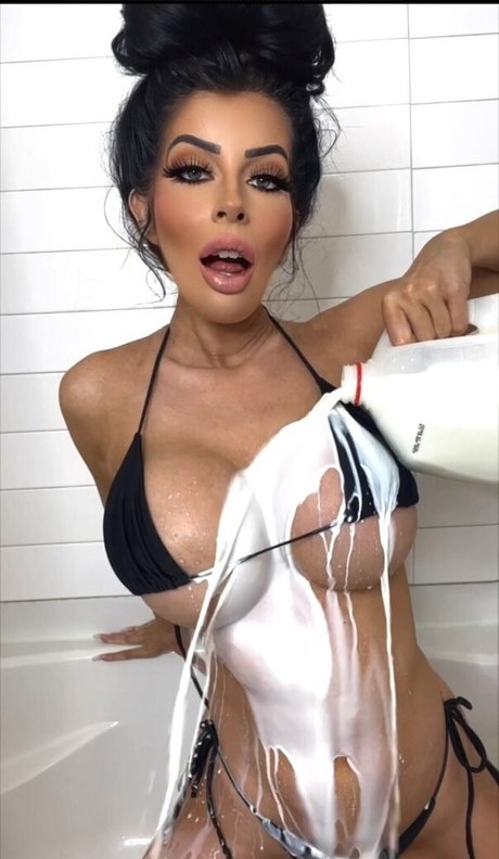 Alexandra Bunny free pornstar gallery