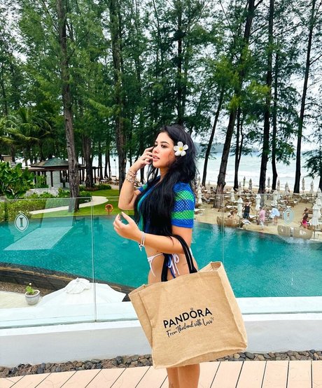 teen shemale onlyfans sexy nude pic