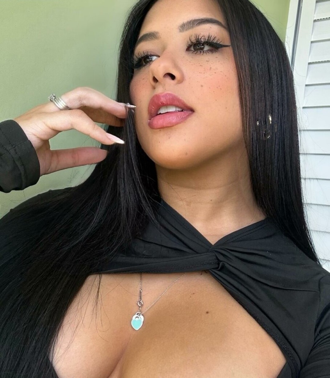 Cinthia Cruz high quality star pics