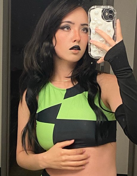 Earth s ASMR model nude pics