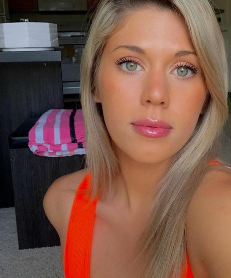 Stacy Perkins pretty actress archive