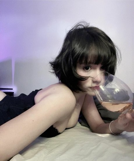 Pandemonita naked star photos