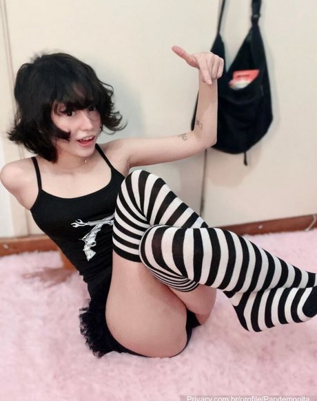 Pandemonita model erotic pics