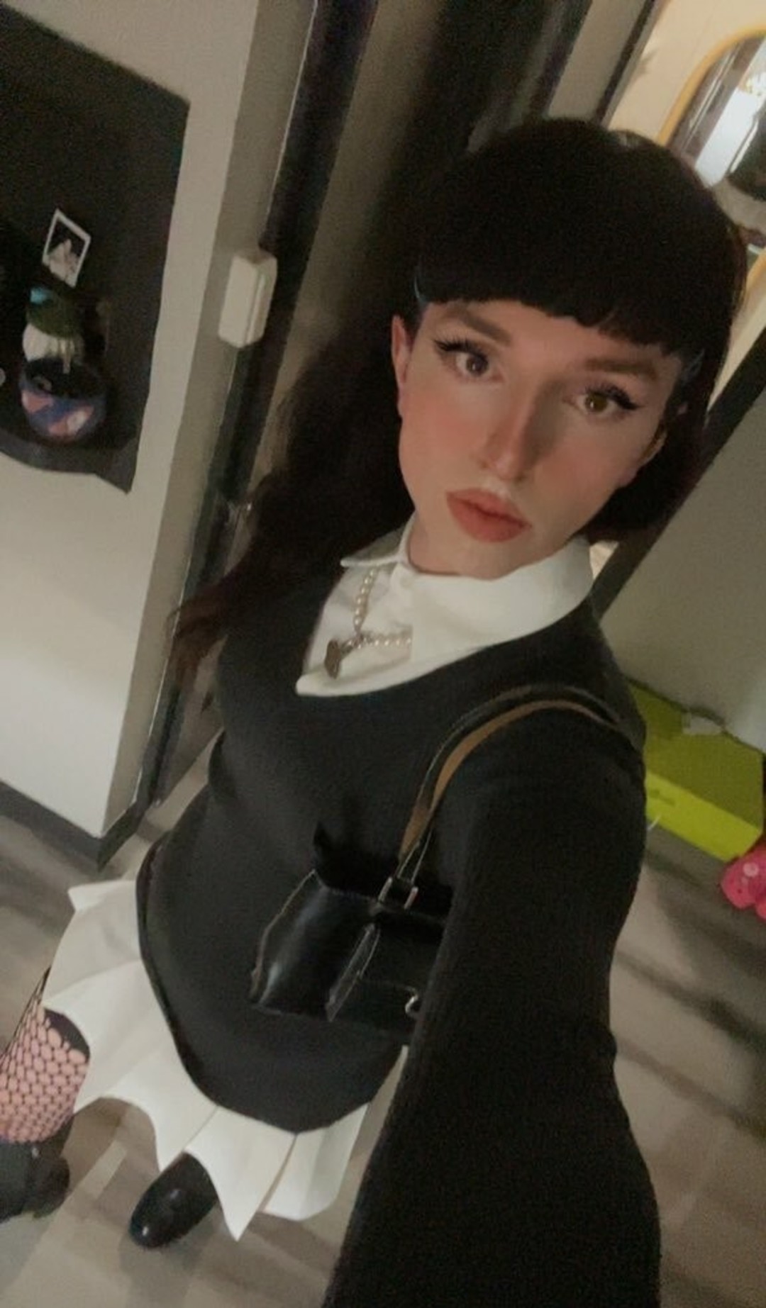 Sidney Gray star naked pics