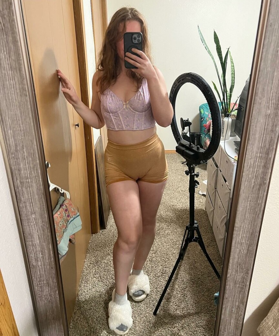 Adorablelilli model erotic photo