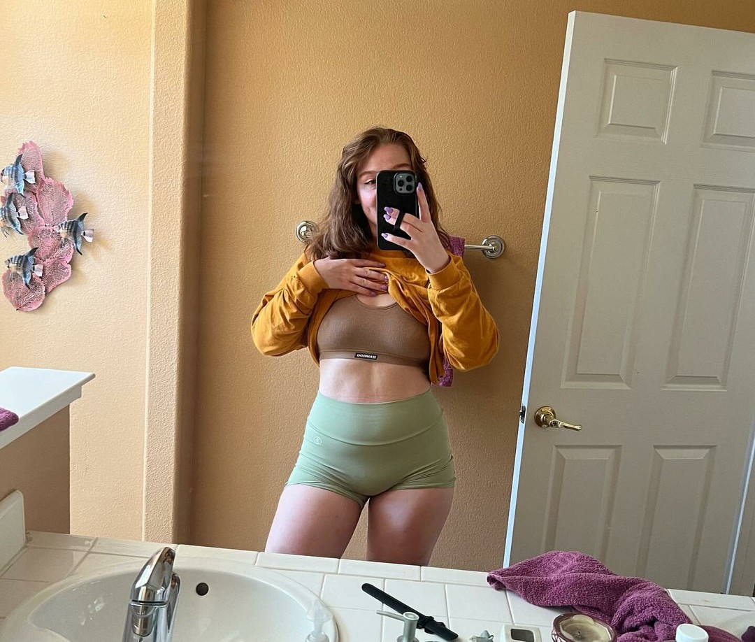 Adorablelilli high quality model pic