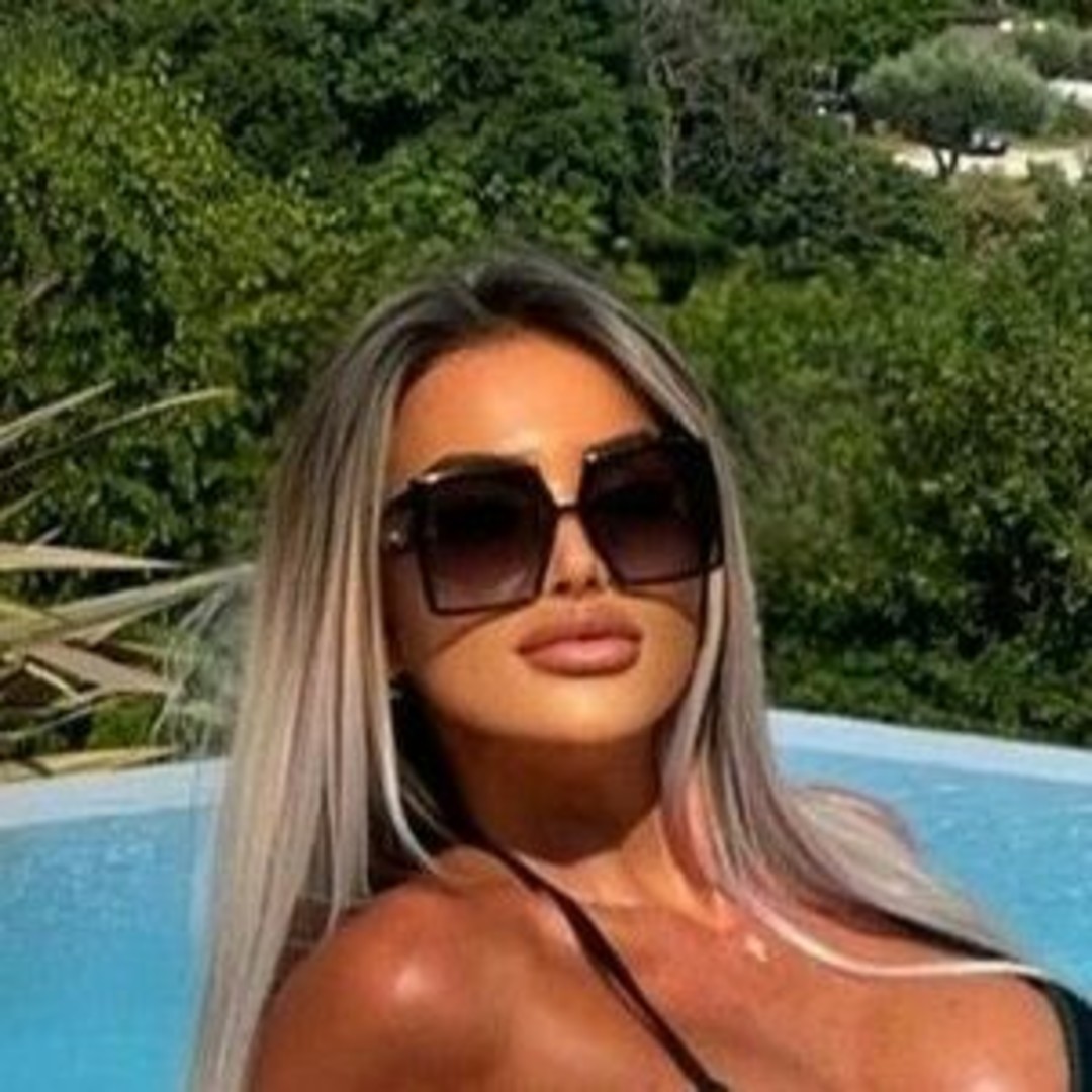 Iulia Carmen pretty pornstar gallery