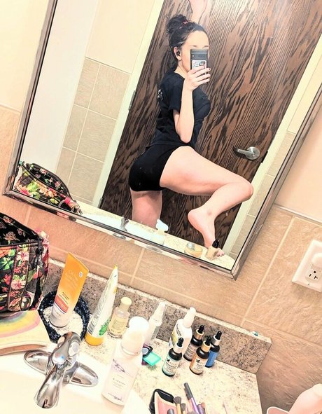 raenarchy nice pornstar img