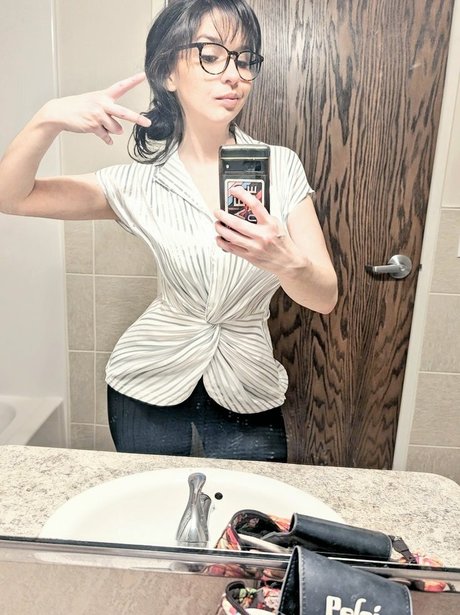 raenarchy model nude image