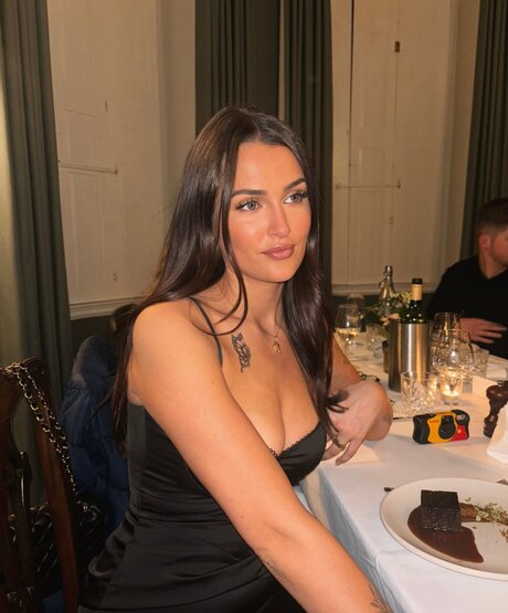 clothed onlyfans adult pictures