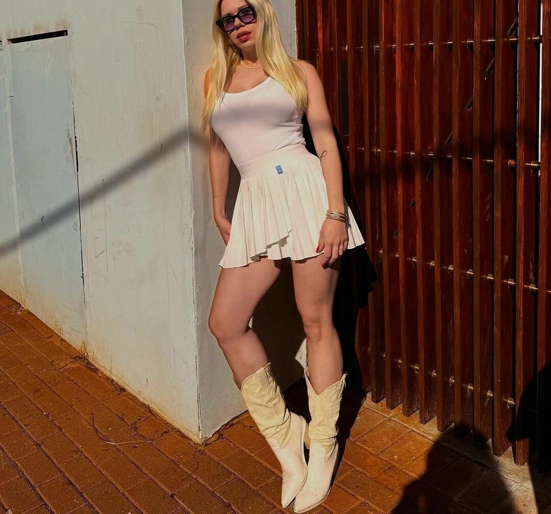Shelly Cohen adult model galleries