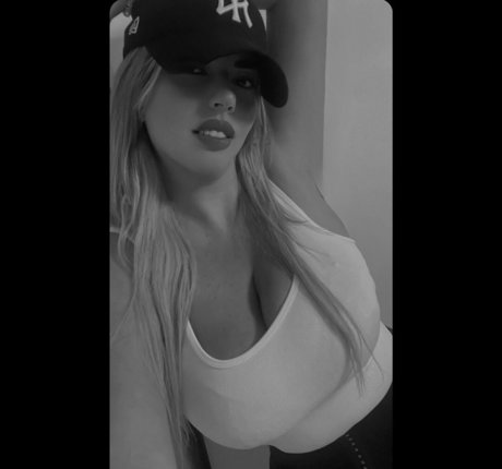 Anna Riano perfect star images