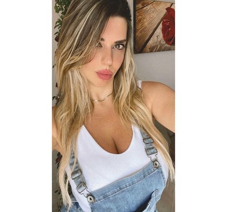 Anna Riano top profile image