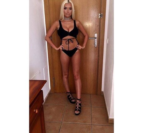 hot wife onlyfans porn pic