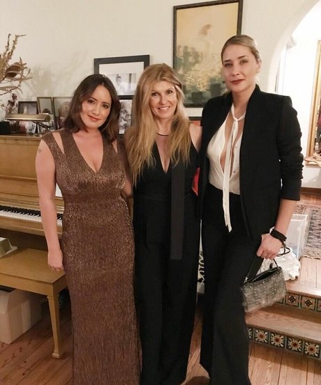 Courtney Jaye model nude pics