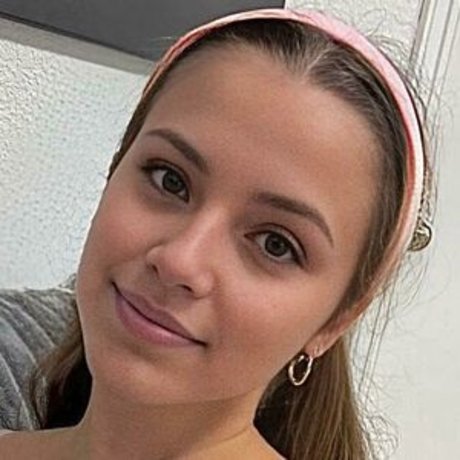 Nalayak Girle model exclusive image