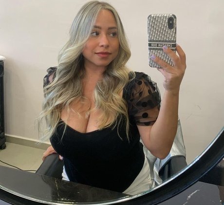 Akaren free pornstar gallery