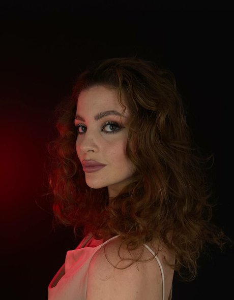 molly polly221 top profile image