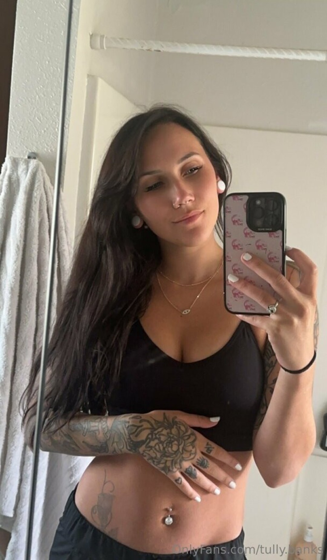 tully banks adult actress photos