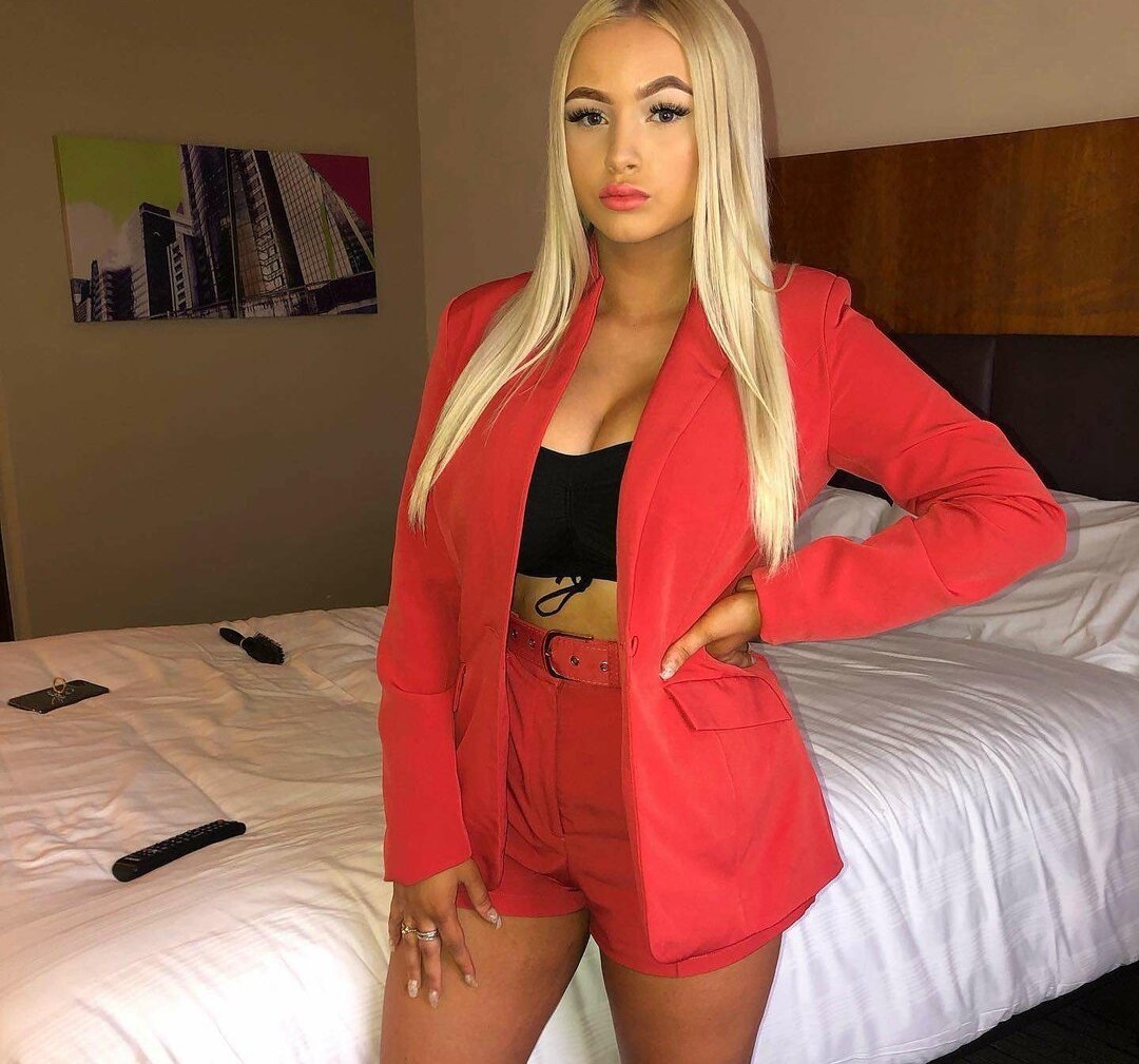 Lucy M pornstar nudes pic