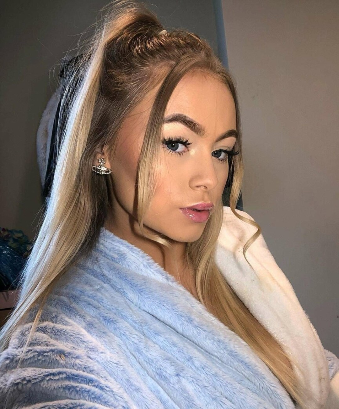 Lucy M hot model gallery