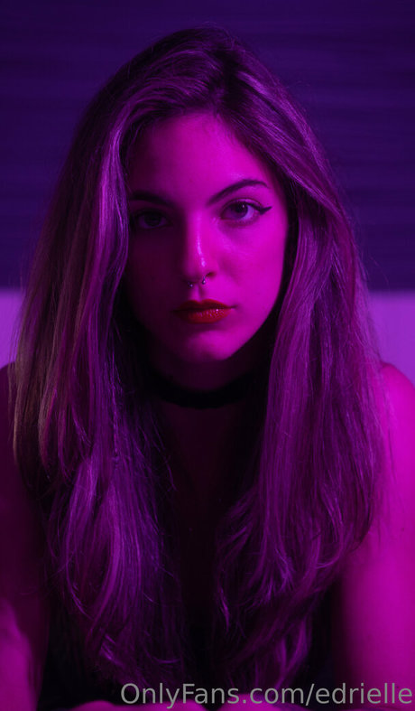 edrielle sexy actress images