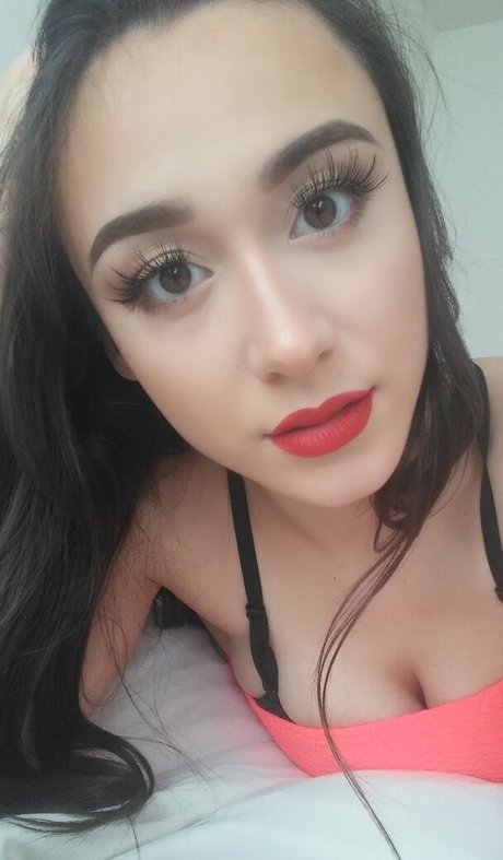 Impress Yumi hot actress picture