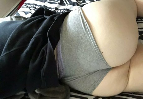 babygirlbrdlfree model beautiful pic