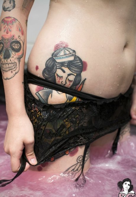 Karenzio pornstar nude photo