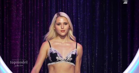 dark skin ebony onlyfans pornographic images