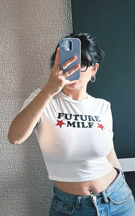 methallika profile image