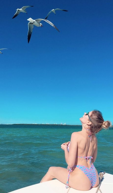 Miss Volaera_ beautiful star img