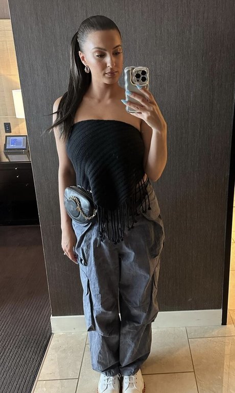 Tori Kelly star exclusive img