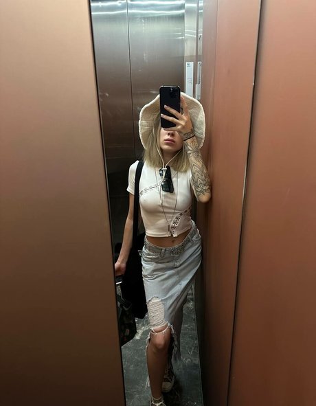 beauty girls onlyfans porn photo