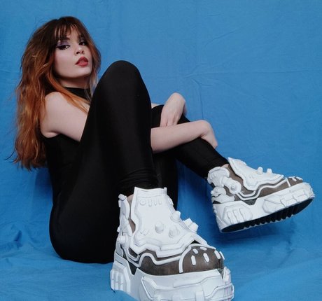 madsfive nudes pornstar galleries