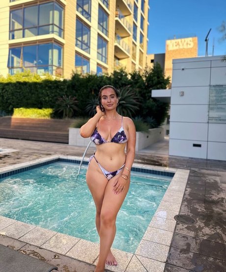 Carmen Rose Alhanti Rogers porn model image